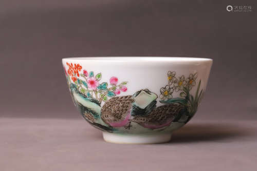 A Famille Rose Drawing Bird with Flower Porcelain Bowl