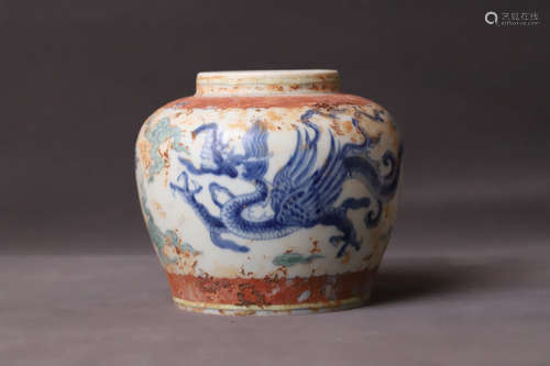 A Doucai Dragon Pattern Porcelain Jar