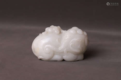 A Carved Elephant with Monkey Jade Figure Ornament