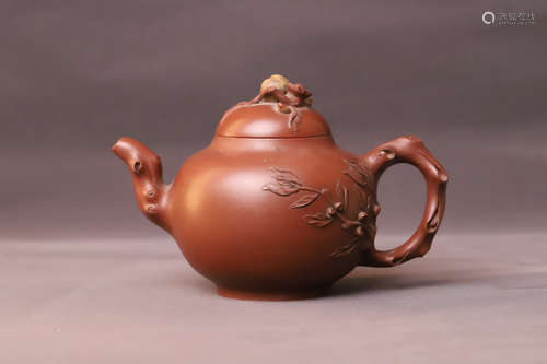 A Purple Clay Tea Pot