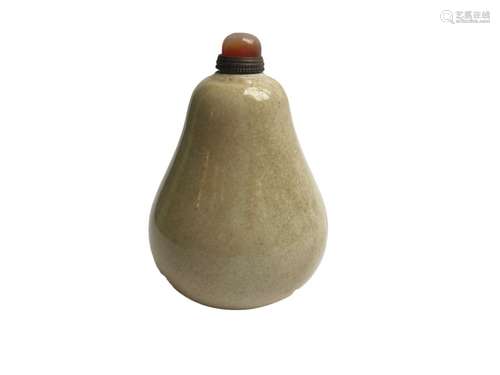 Chinese Ge Pear Shaped Snuff Bottle