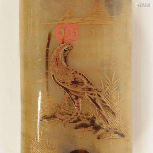 Etui en écaille à décor émaillé d oiseaux dans le goût des I...