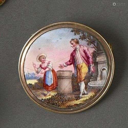 Médaillon rond en porcelaine émaillée polychrome à décor de ...