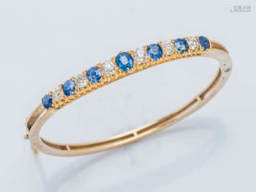 Bracelet jonc rigide ouvrant en or jaune 18 carats (750 ‰) l...