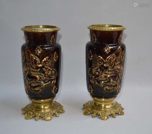 Edouard GILLES (1868-1895) Paire de vases en faïence à décor...