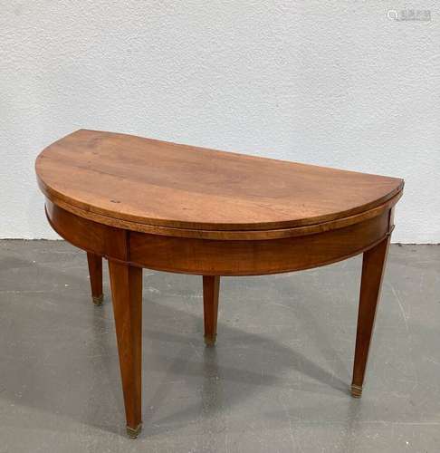 TABLE formant console demi-lune en bois naturel reposant sur...