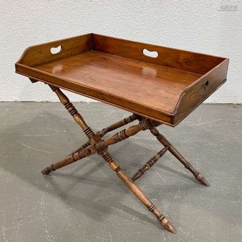 TABLE BASSE dite de bateau en bois naturel H.: 64 cm l.: 76 ...