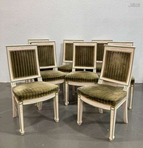 Suite de huit CHAISES en bois mouluré et rechampi Style Empi...