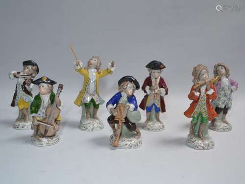 ALLEMAGNE Suite de sept sujets en porcelaine figurant des si...