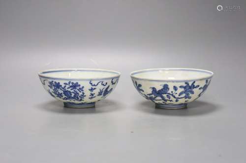 Two Chinese blue and white bowls, diameter 12cm