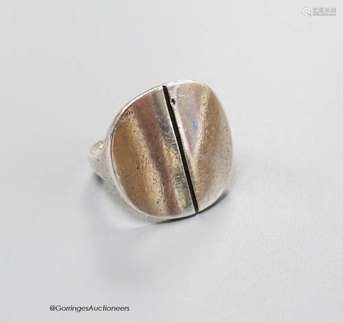 A Georg Jensen 925 sterling ring, design no. 101?, size L, 1...