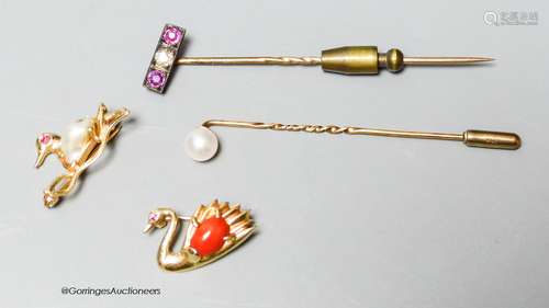 A modern 14k, baroque pearl and gem set duck brooch, 22mm an...