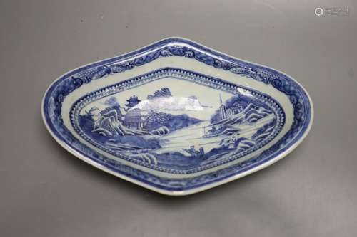 A Chinese blue and white lozenge shaped bowl, c.1810