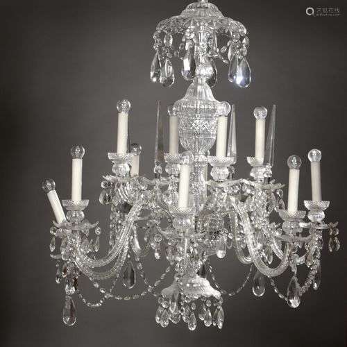 BACCARAT Lustre en cristal. Accidents et manques. H. 125 cm