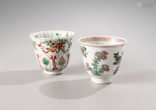 CHINE, période Kangxi, XVIIIe siècle Deux sorbets en porcela...