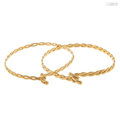 A Pair of Matching 14K Yellow Gold 89