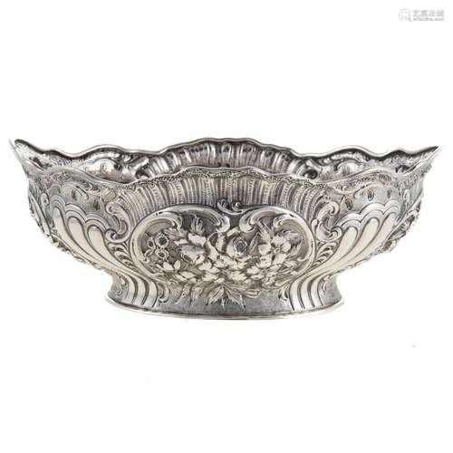 S Kirk & Son Sterling Repousse Center Bowl