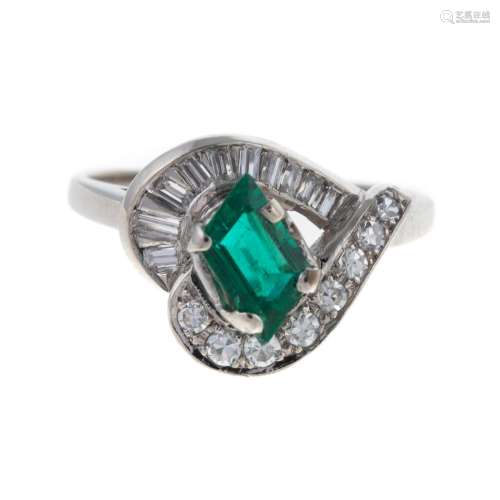 A Fine Emerald & Diamond Ring in 14K