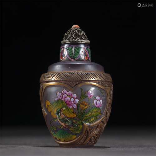 A Peking Glass Flower Patterned Snuff Bottle