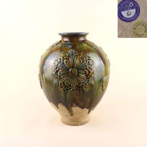 A San-Cai Glazed Porcelain Jar with Flower Pattern