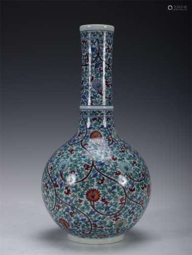 A Dou-Cai Glazed Porcelain Vase with Flower Pattern