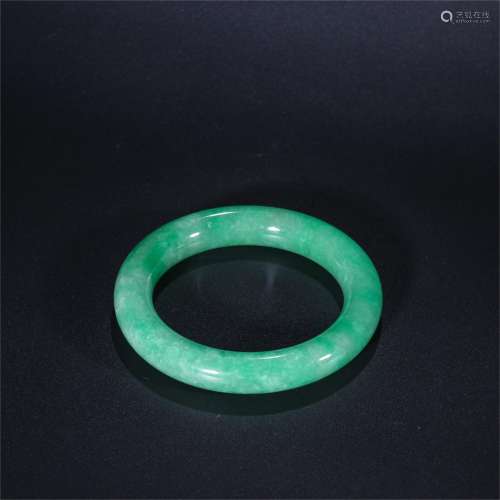 A Carved Jadeite Bracelet