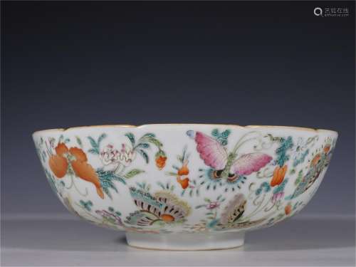 A Famille Rose Porcelain Bowl with Butterfly Pattern