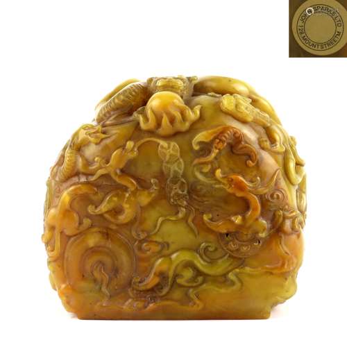 A Carved Tianhuang Stone Seal with Dragon Pattern