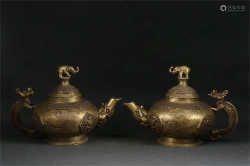 Pair of Dragon Patterned Wine Pot
