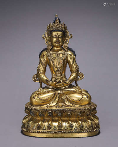 A gilding copper Amitabha buddha statue