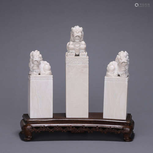 A set of Shoushan stone lion seals