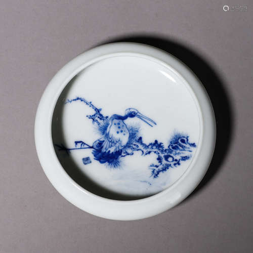 A blue and white bird and flower porcelain water pot