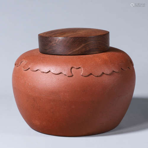 A zisha ceramic tea jar