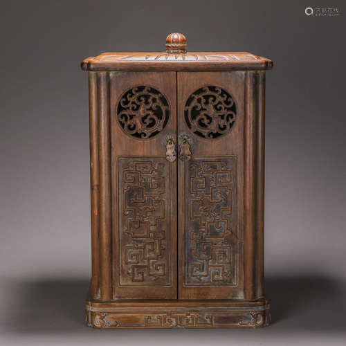 A dragon patterned fragrant rosewood buddha niche