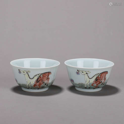 A pair of famille rose deer porcelain cups