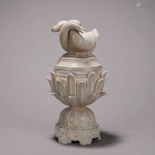 A Ding kiln porcelain double duck incense burner