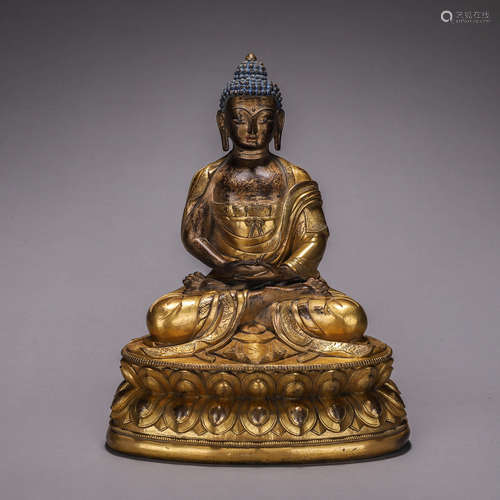 A gilding copper Amitabha buddha statue