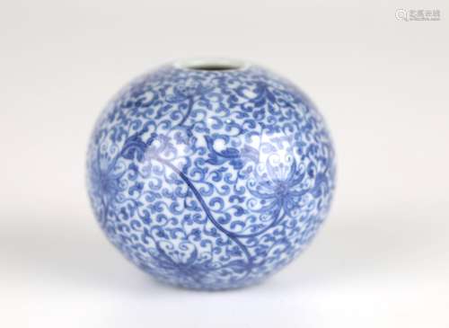 Chinese Blue & White Apple Shape Vase