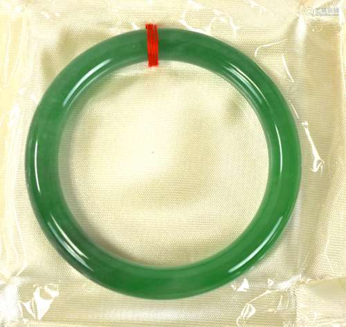 Chinese Green Jadeite Bangle