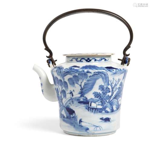 BLUE AND WHITE LIDDED TEAPOT QING DYNASTY, 19TH CEN…