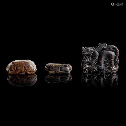 GROUP OF THREE JADE ANIMAL CARVINGS MING DYNASTY…