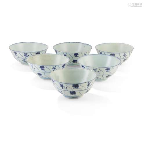 GROUP OF SIX BLUE AND WHITE BOWLS CIRCA 1816