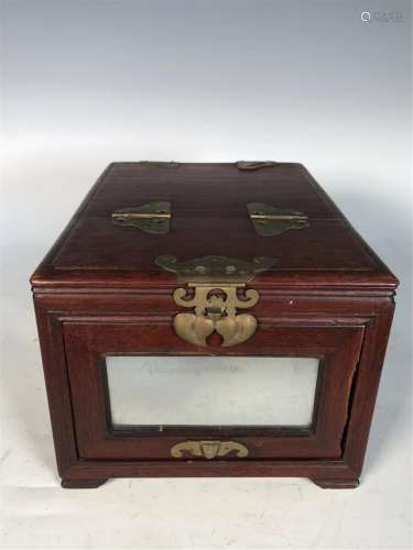 A CHINESE ROSEWOOD INLAID MIRROR BOX