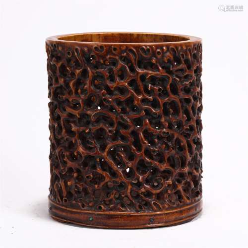 A HOLLOW CARVED BAMBOO BRUSH POT