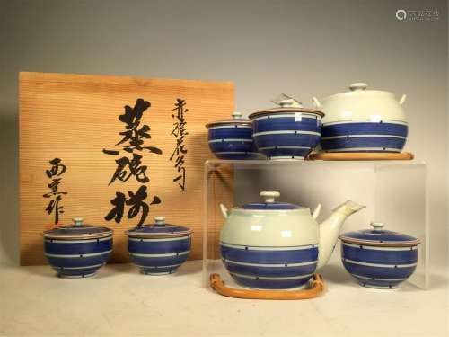 A GROUP OF CHINESE BLUE AND WHITE PORCELAIN TEA SET