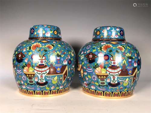 A PAIR OF CHINESE BOGU PATTERN CLOISONNE LIDDED JARS