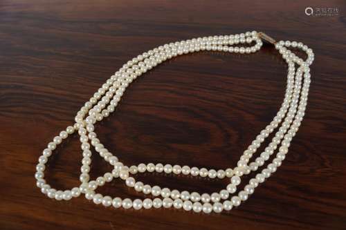 3 STRAND CULTURED PEARL NECKLACE