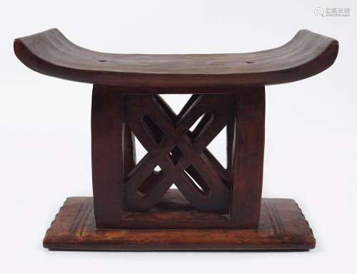 19TH-CENTURY NORTH AMERICAN INDIAN STOOL
