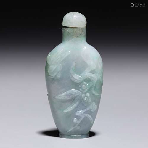 Antique Chinese Carved Jadeite Snuff Bottle