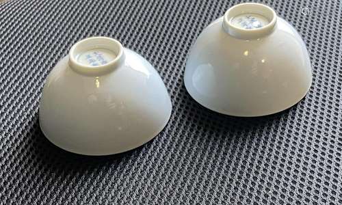 PAIR OF CHINESE CLAIR-DE-LUNE GLAZED WINE CUPS